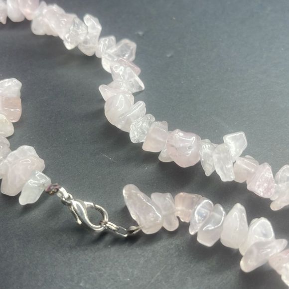 Rose Quartz Crystal Chip Necklace - Picture 4 of 14